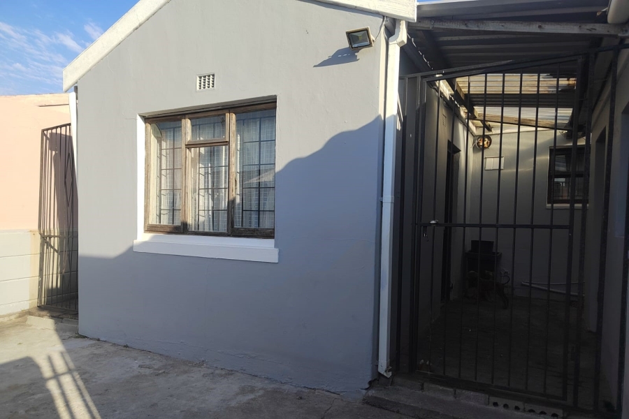 3 Bedroom Property for Sale in Rocklands Western Cape